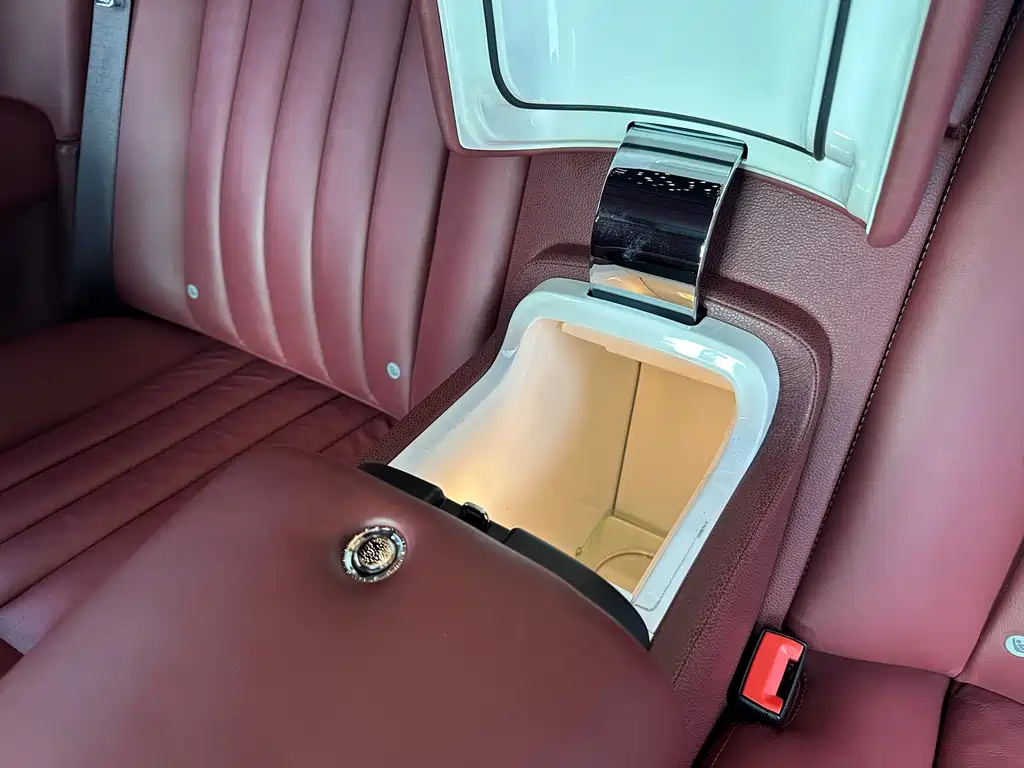 Rolls-Royce Phantom 2013 — фото 19