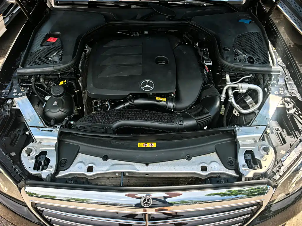 Mercedes-Benz E-Class 2019 — фото 14