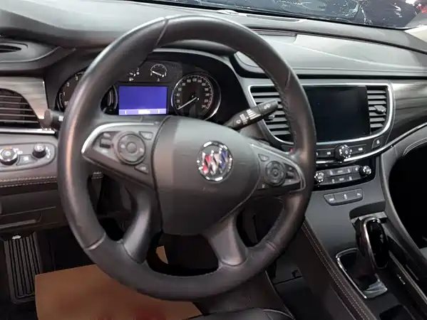 Buick LaCrosse 2022