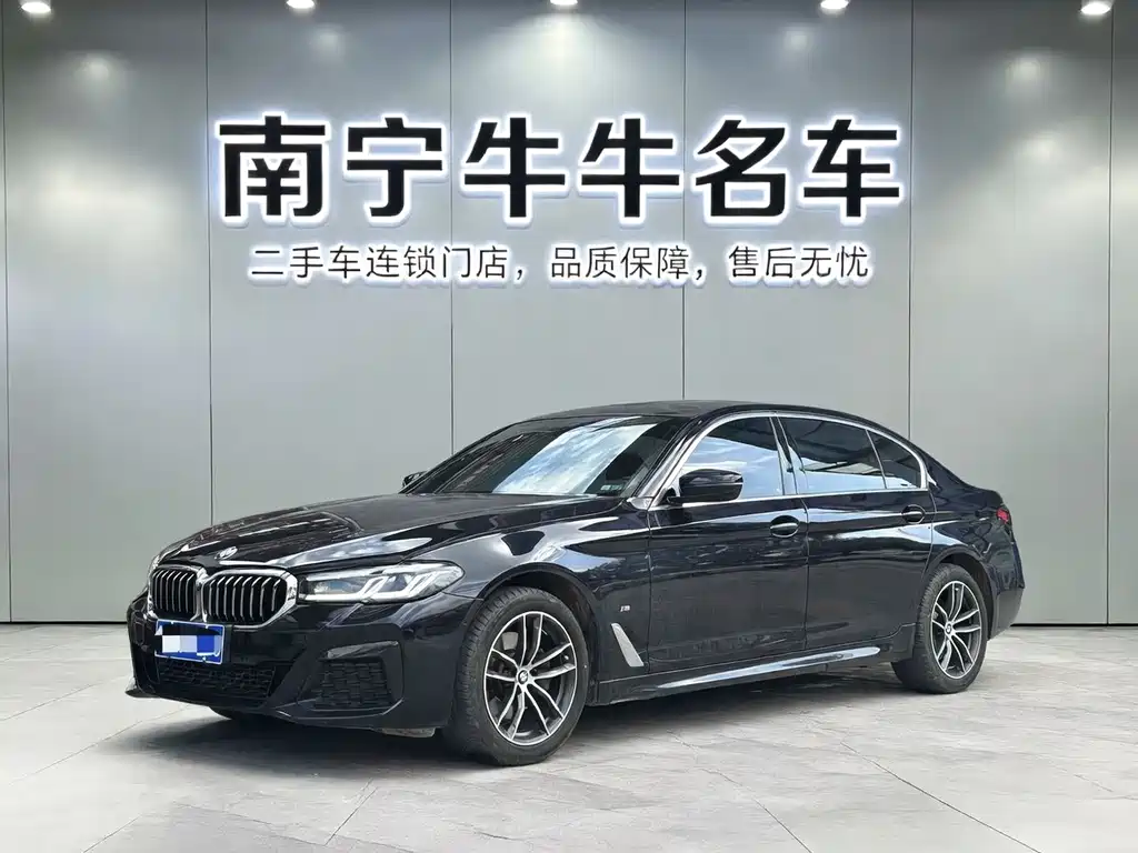BMW 5 Series 2023 — фото 1