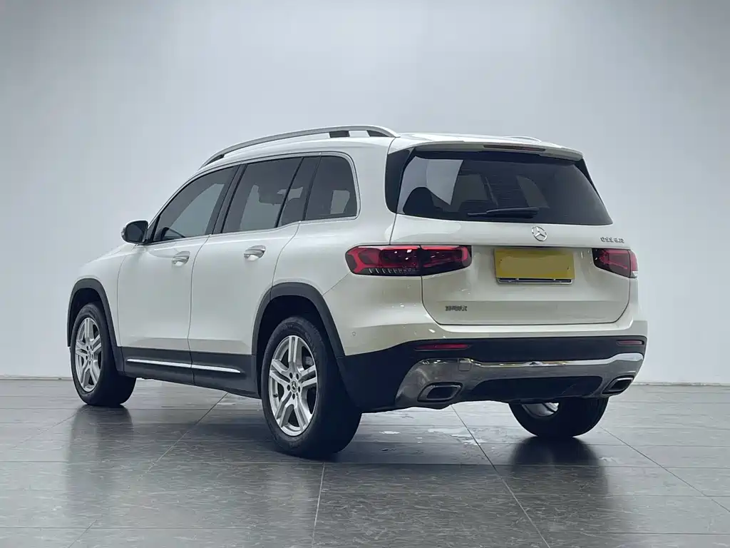 Mercedes-Benz GLB 2023