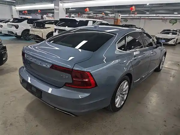 Volvo S90 2020