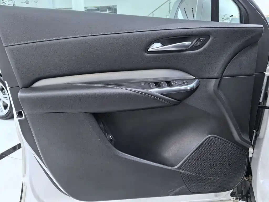 Cadillac XT4 2021