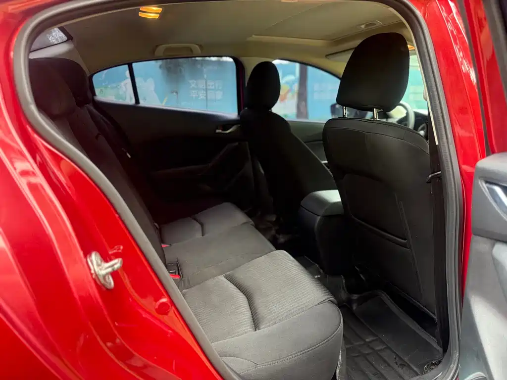 Mazda 3 Axela 2015 — фото 14