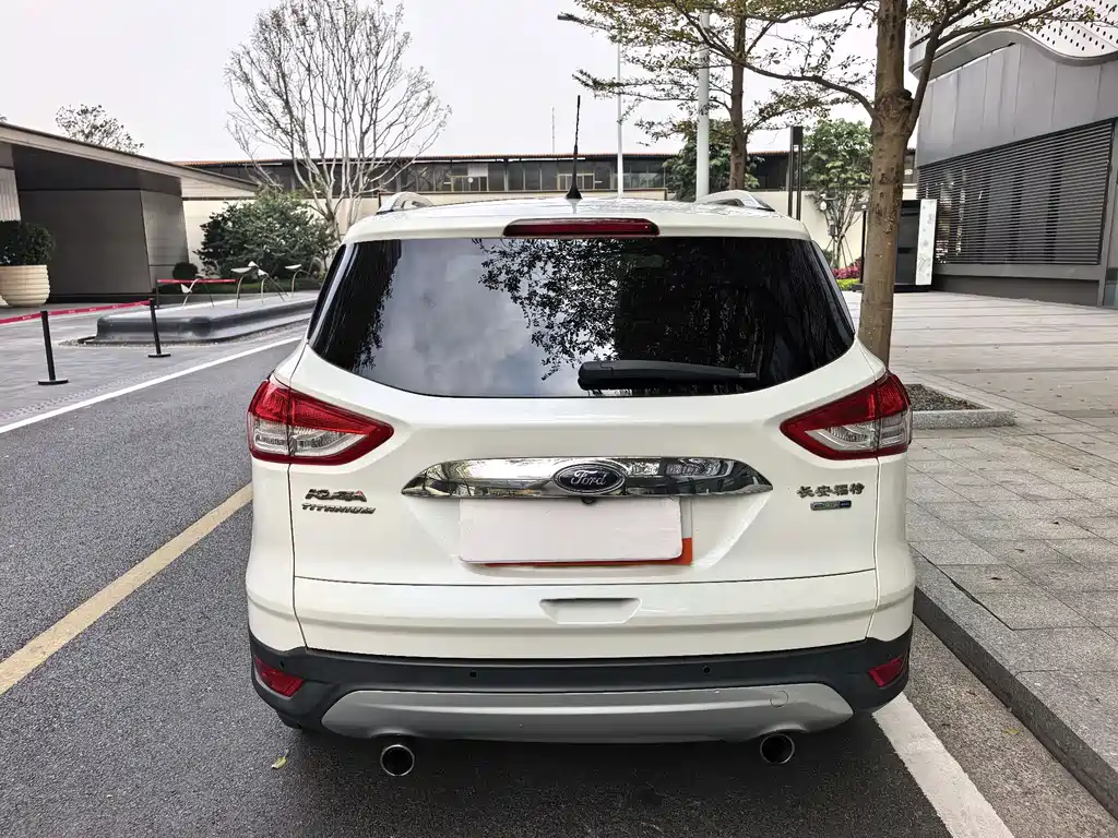 Ford Kuga 2016 — фото 3