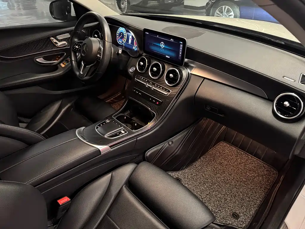 Mercedes-Benz C-Class 2019 — фото 10