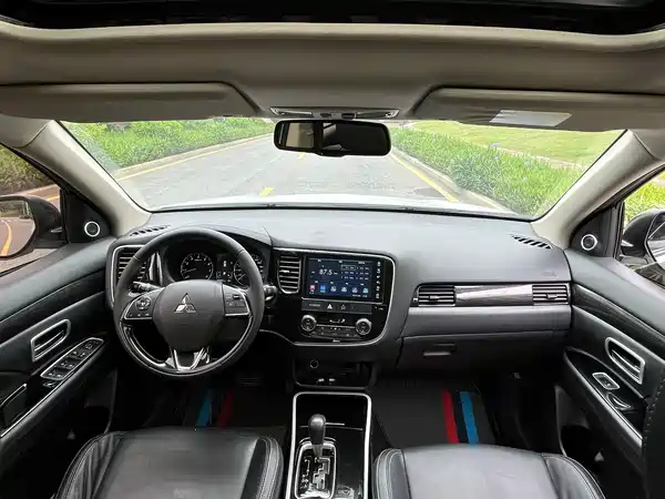 Mitsubishi Outlander 2019