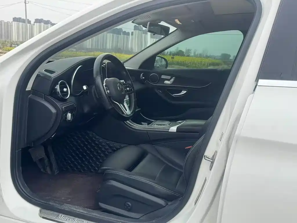 Mercedes-Benz C-Class 2019