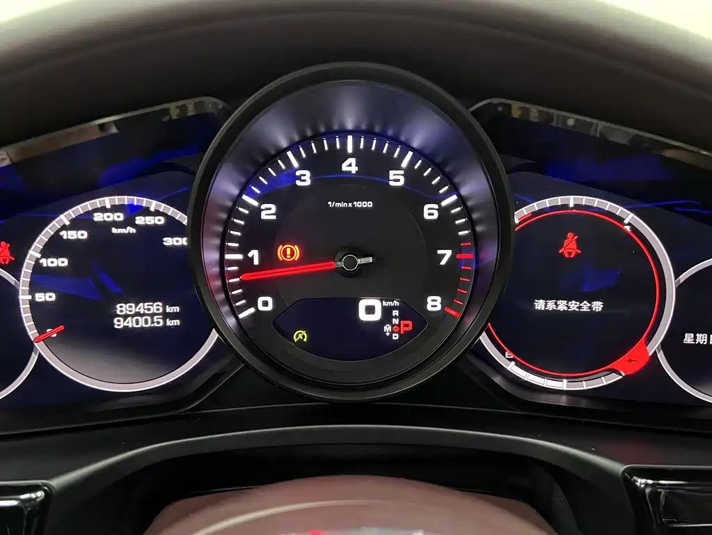 Porsche Panamera 2019 — фото 19