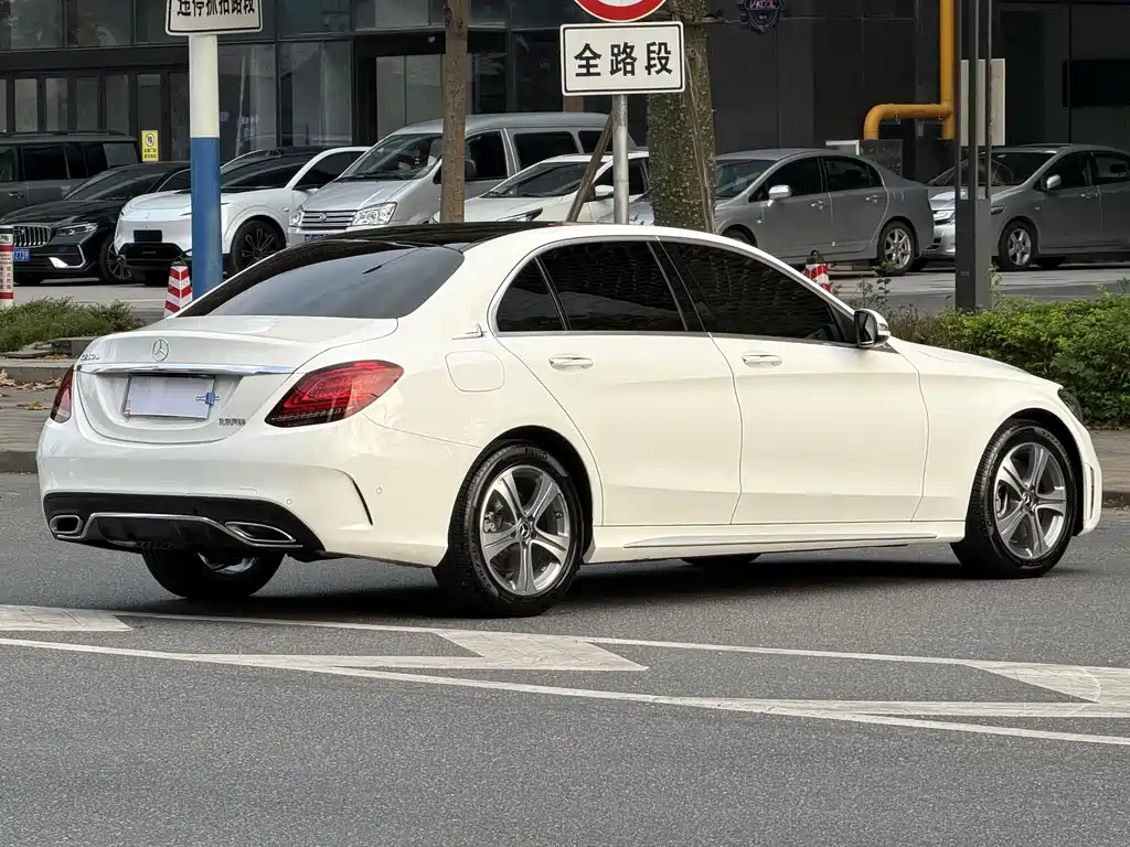 Mercedes-Benz C-Class 2020 — фото 23