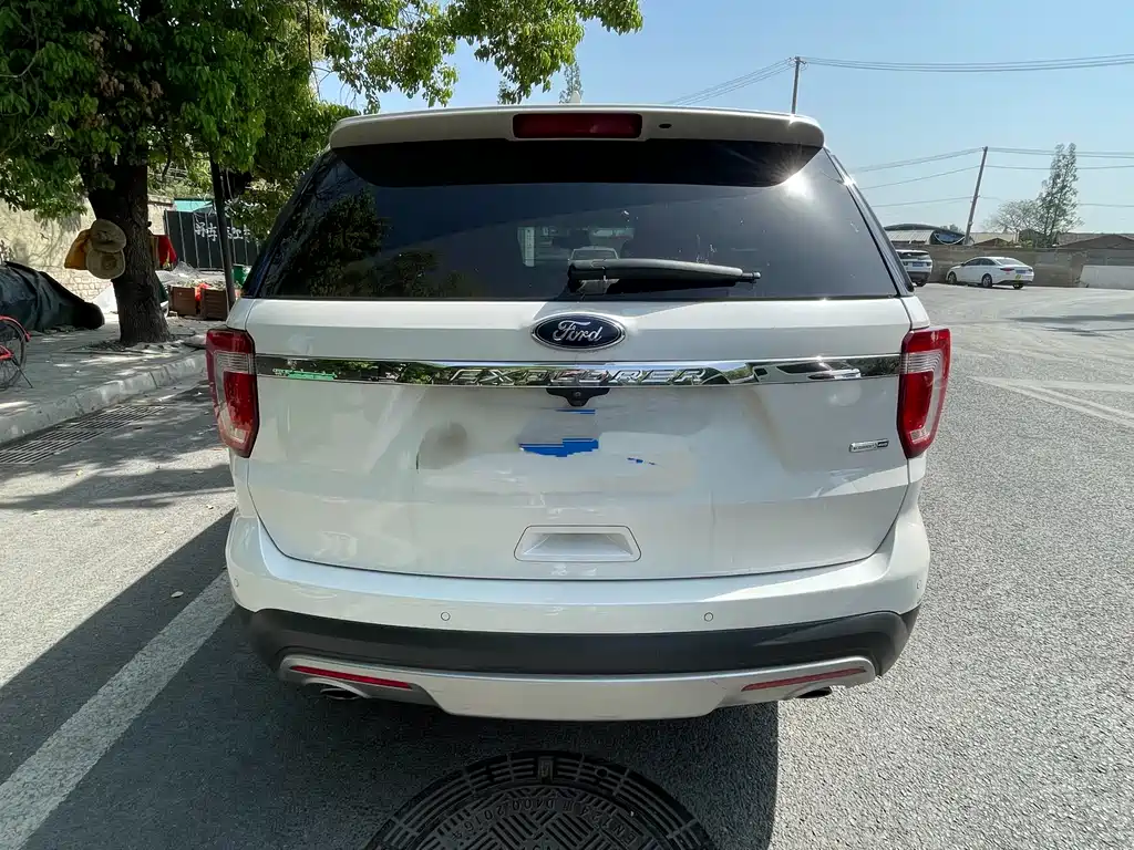 Ford Explorer 2015 — фото 8