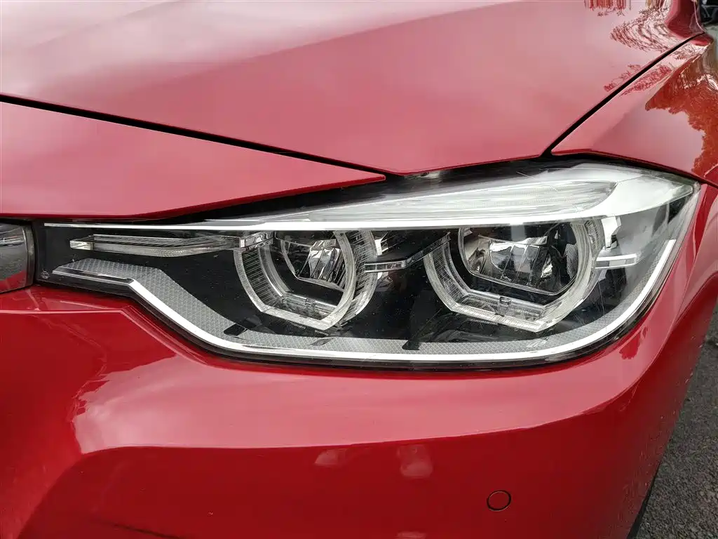 BMW 3 Series 2019 — фото 24