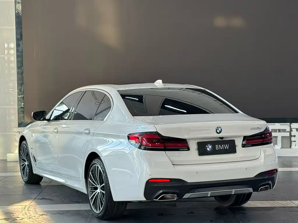 BMW 5 Series 2023