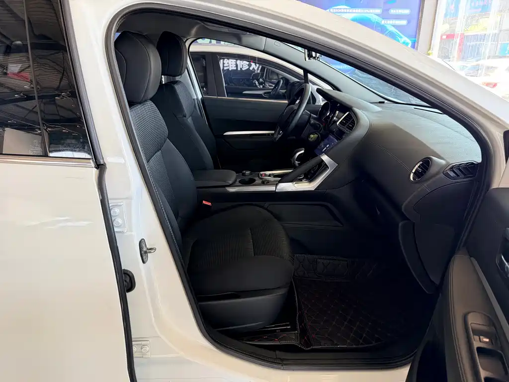 Peugeot 3008 2019 — фото 10