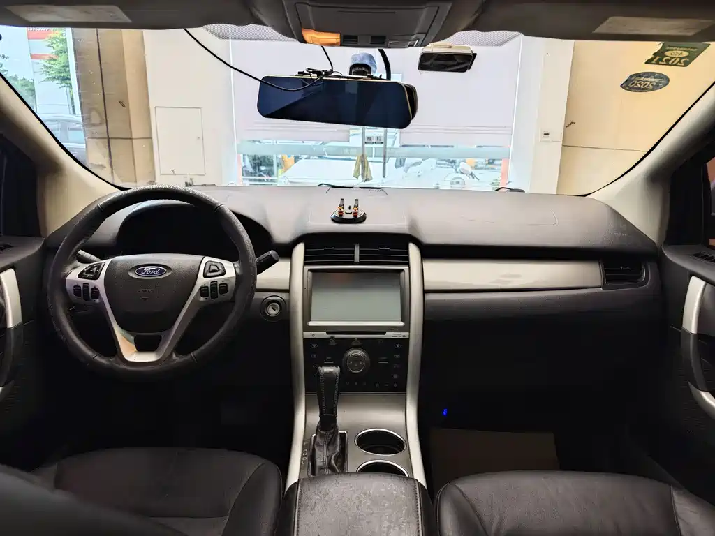 Ford Edge 2015 — фото 19