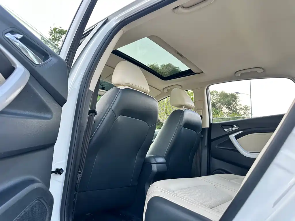 Changan V7 2015 — фото 25