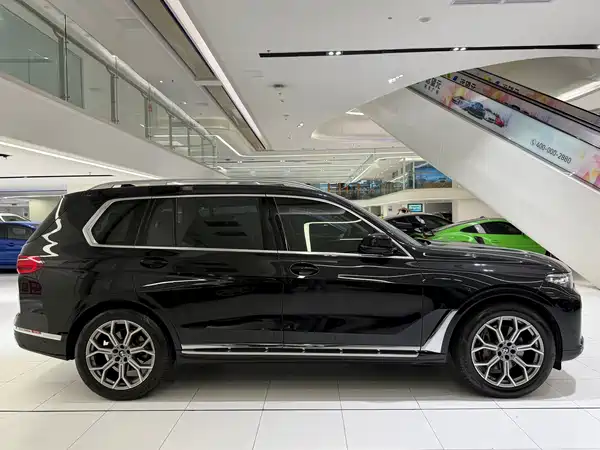BMW X7 2022