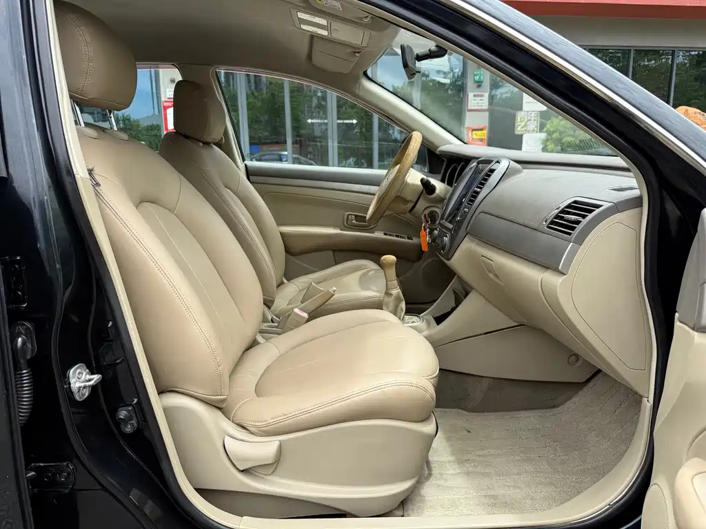 Nissan Sylphy 2013 — фото 12