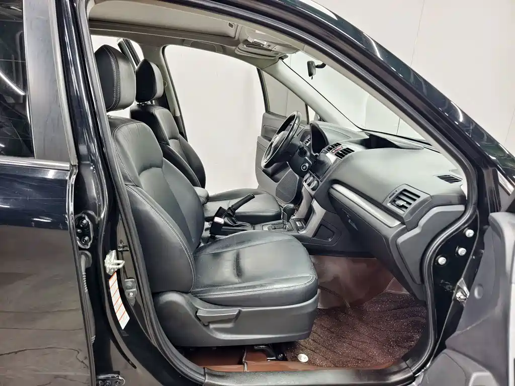 Subaru Forester 2014 — фото 14