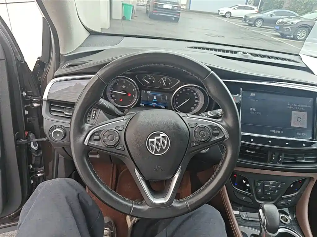 Buick Envision Plus 2020 — фото 11