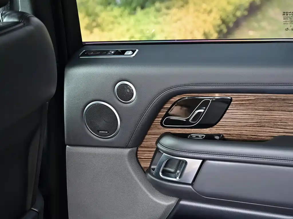 Land Rover Range Rover 2019 — фото 15