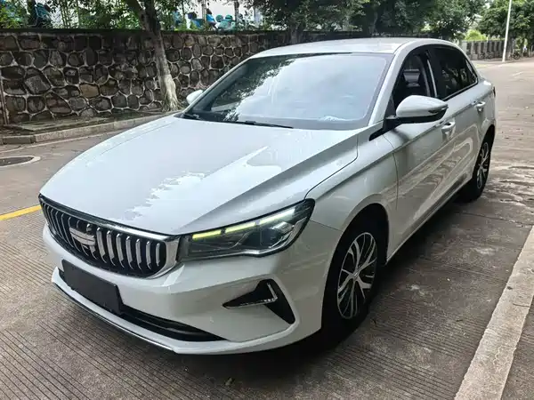 Geely Emgrand 2025
