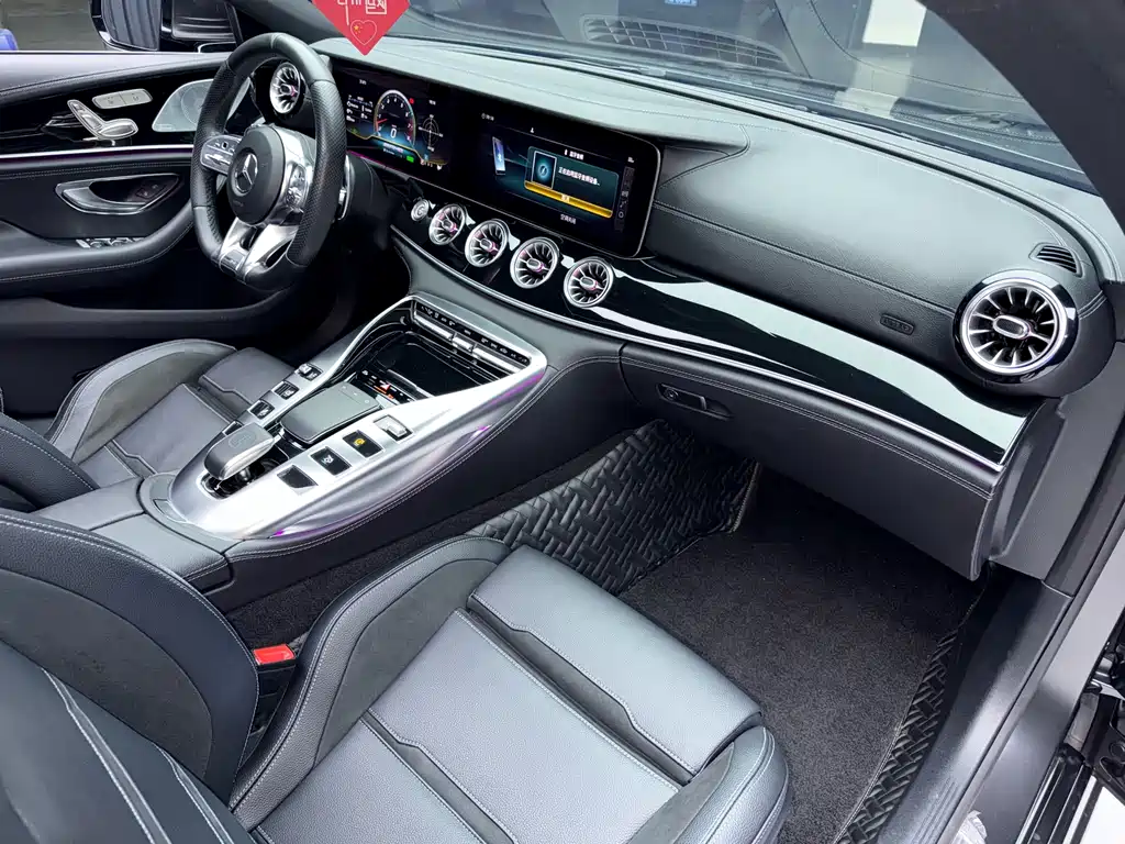 Mercedes-Benz AMG GT 2019 — фото 18