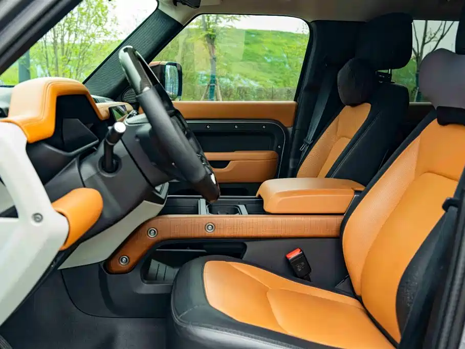 Land Rover Defender 2022 — фото 14