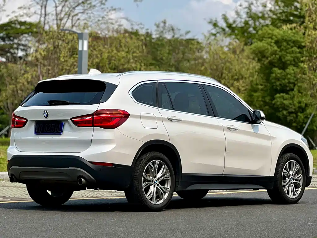 BMW X1 2019 — фото 3
