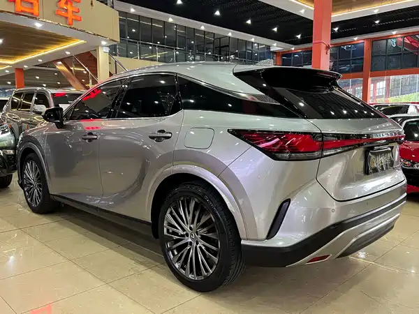 Lexus RX 2023