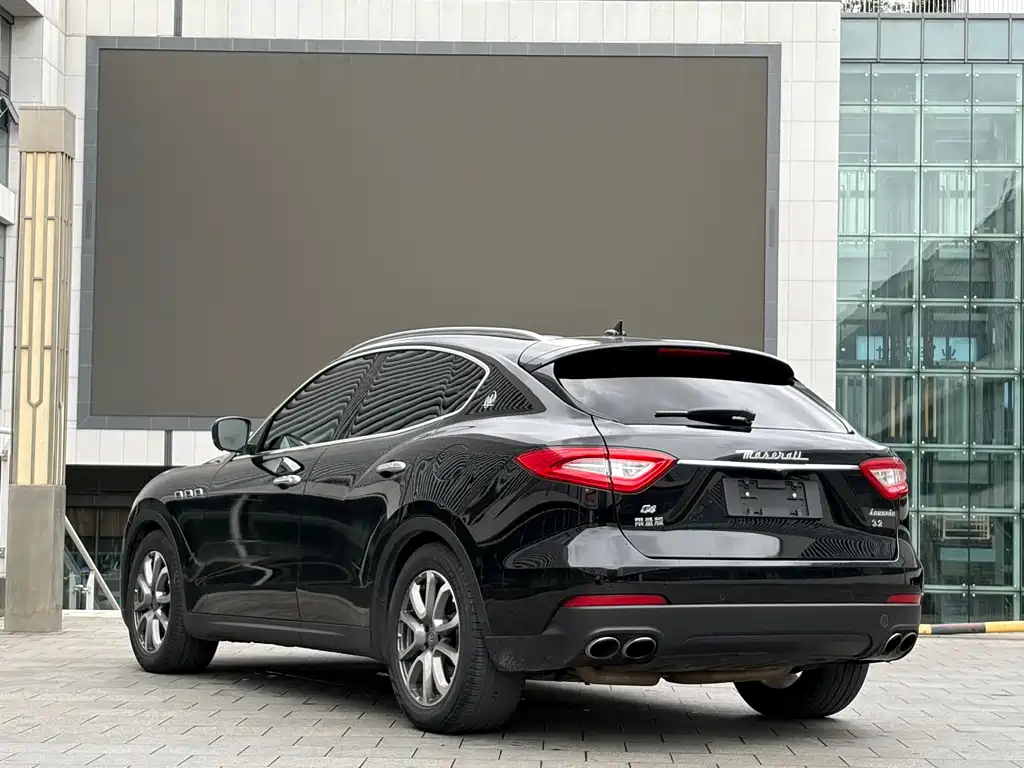 Maserati Levante 2017 — фото 8