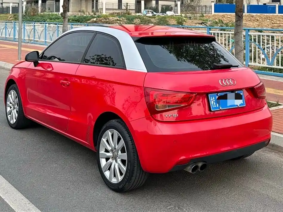 Audi A1 2011 — фото 4