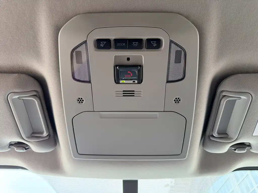 Toyota Highlander 2024 — фото 12