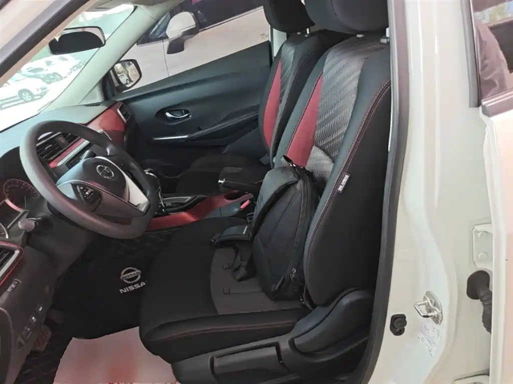 Nissan Bluebird 2018 — фото 15