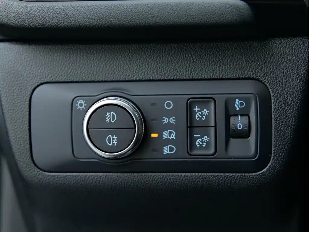 Ford Escape 2023 — фото 14