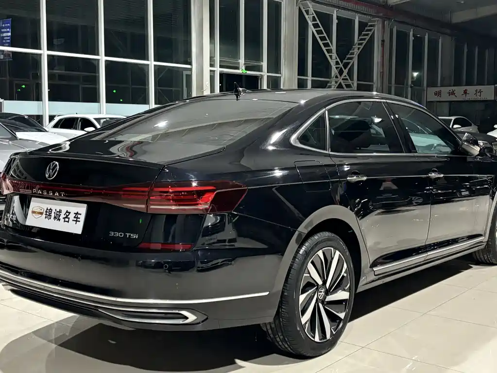 Volkswagen Passat 2022
