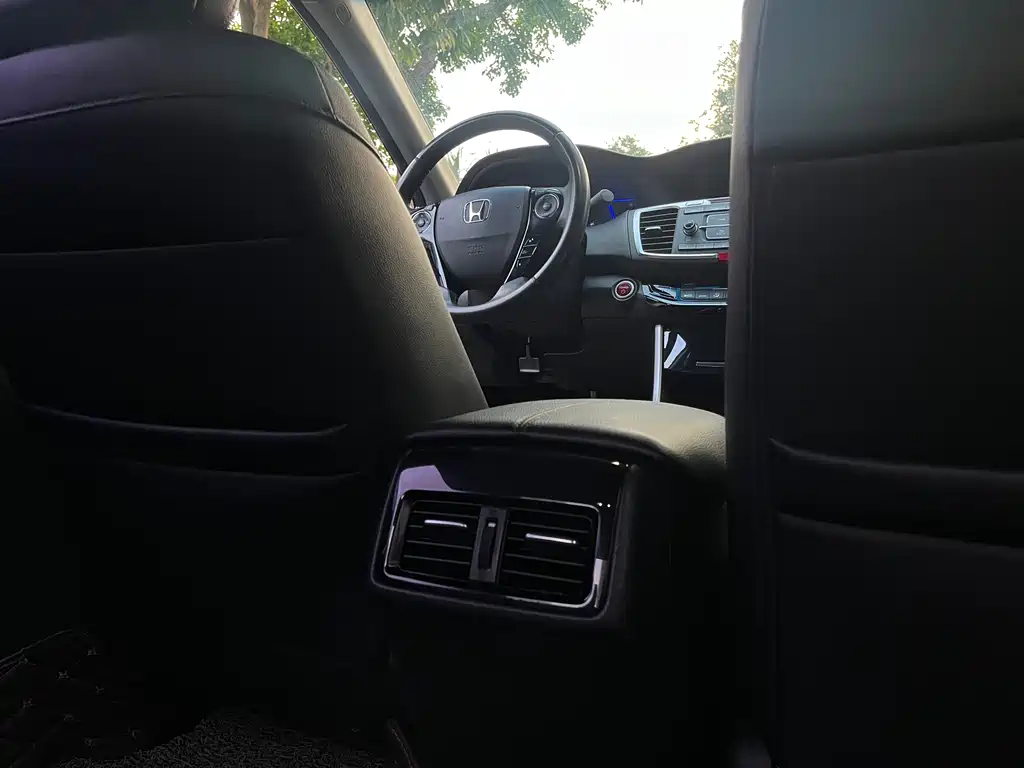 Honda Accord 2017 — фото 12