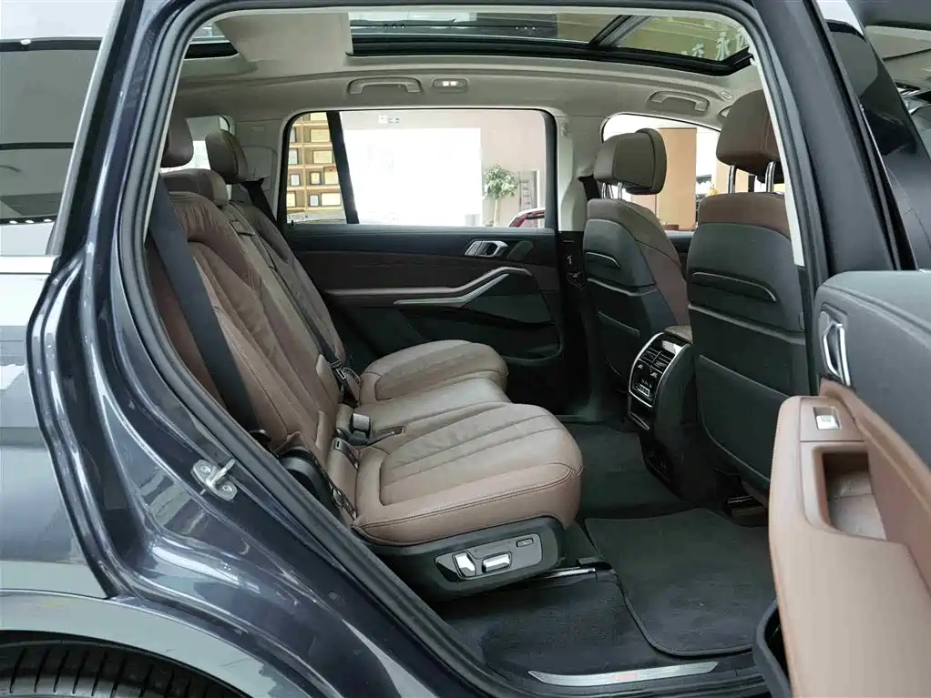 BMW X7 2022 — фото 13