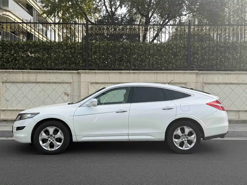 Honda Crosstour 2014 — фото 3
