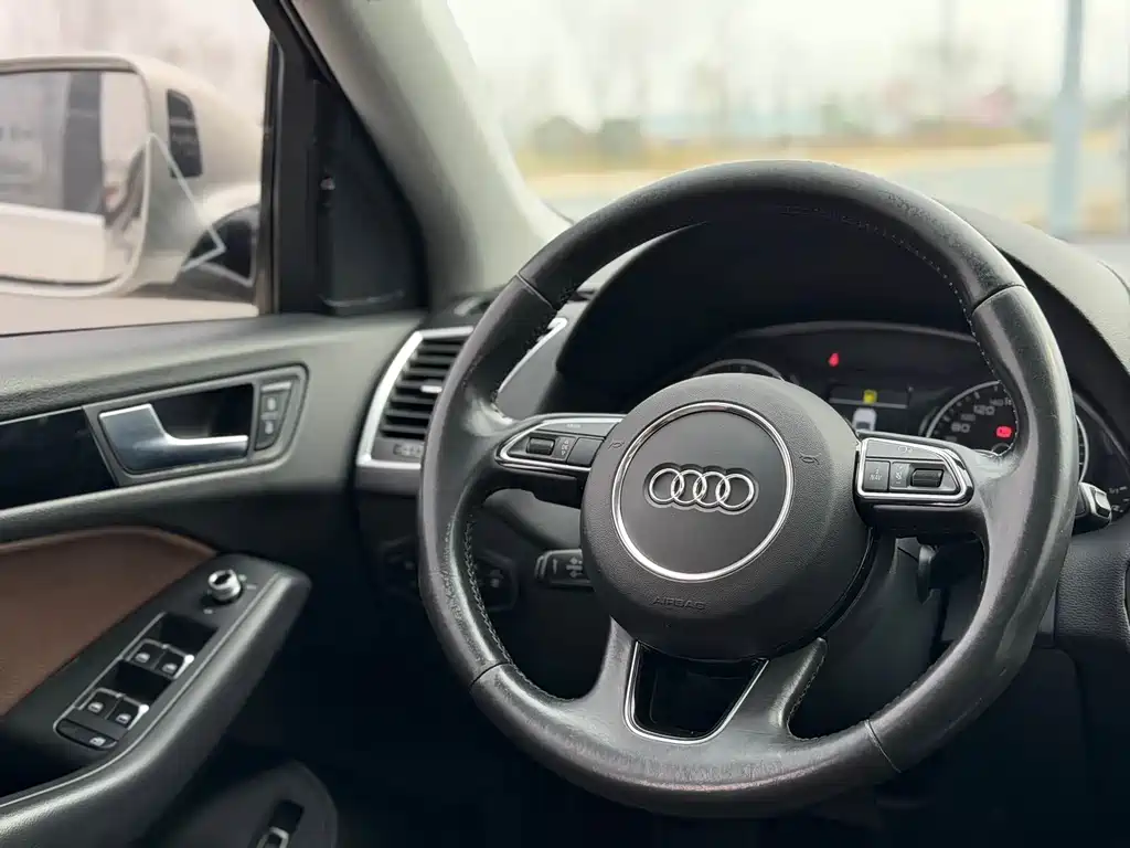 Audi Q5 2017 — фото 13