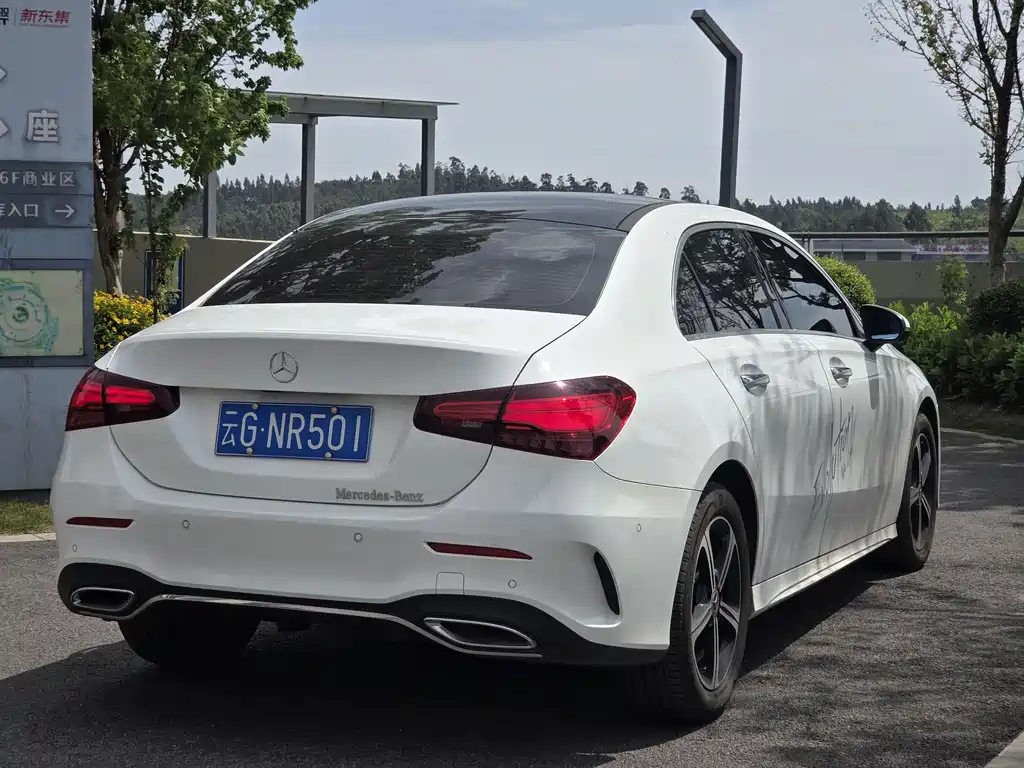 Mercedes-Benz A-Class 2024 — фото 9