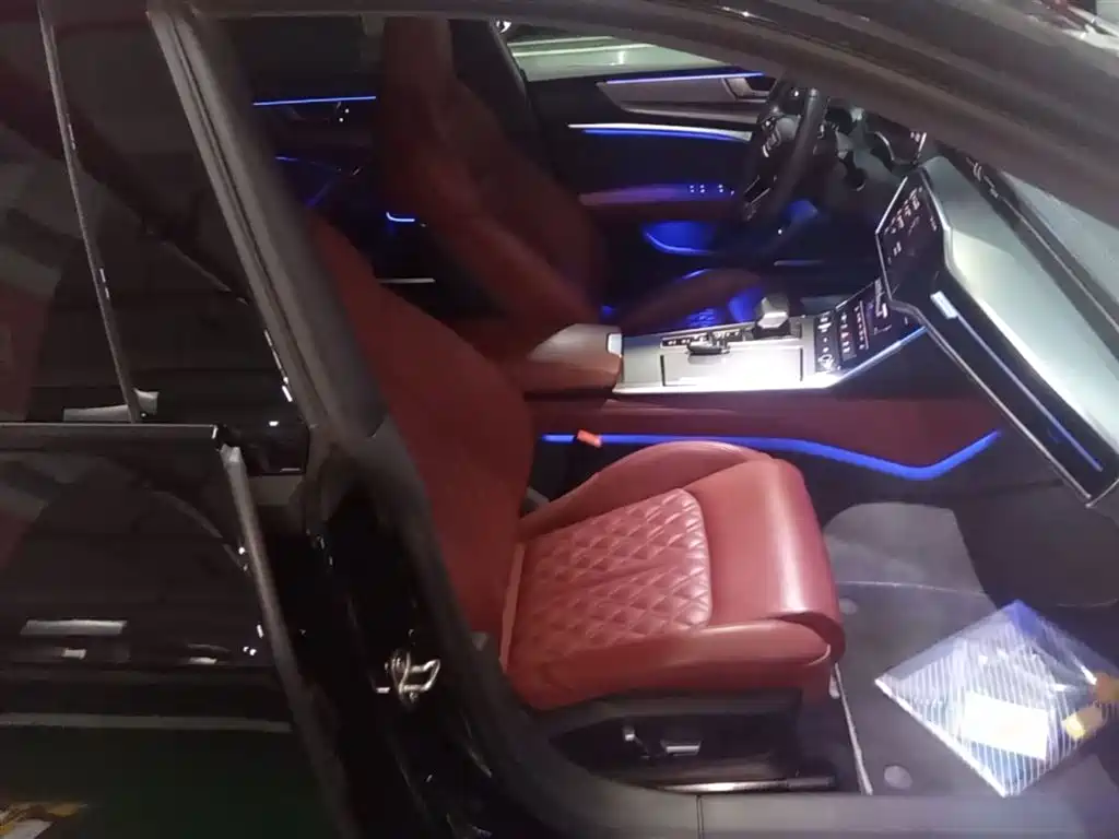 Audi A7L 2023 — фото 25