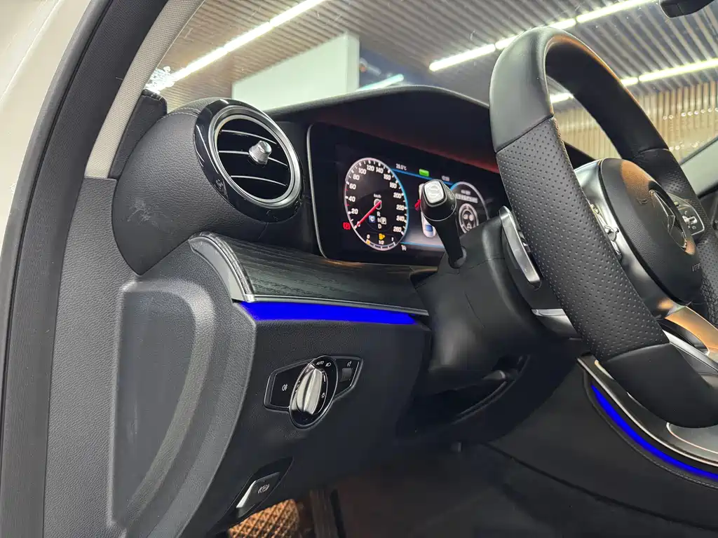 Mercedes-Benz E-Class 2019