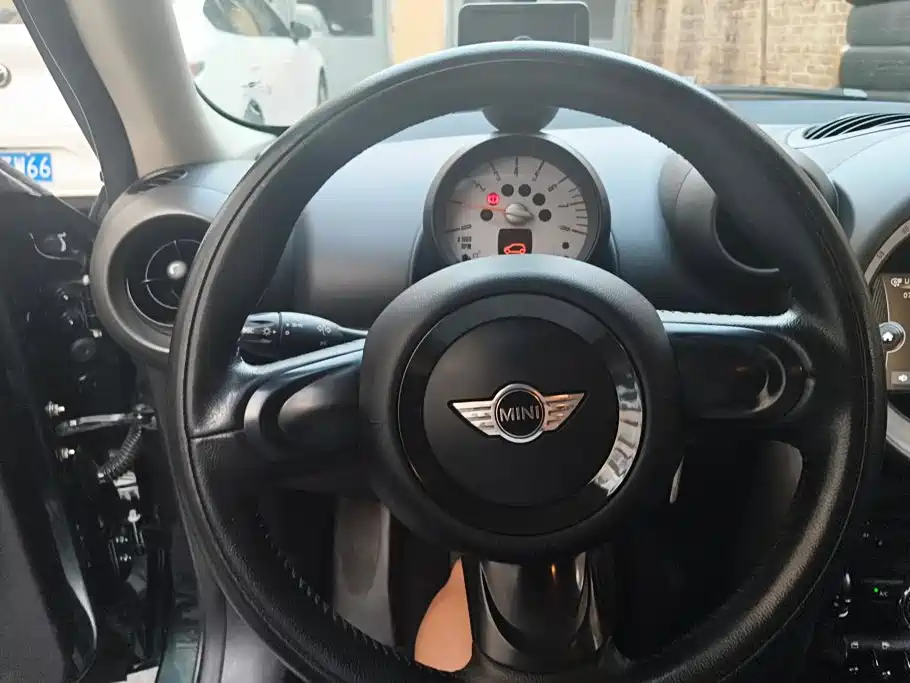 MINI Countryman 2012 — фото 15