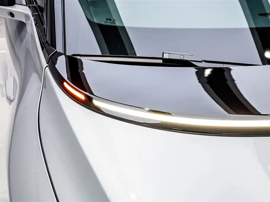 Li Auto i6 2025 — фото 10