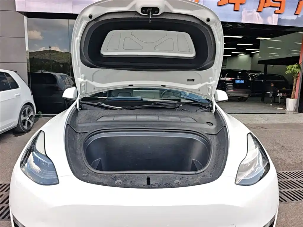 Tesla Model Y 2023 — фото 20