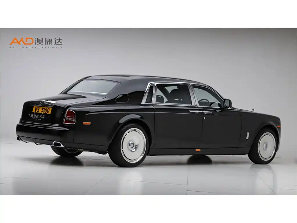 Rolls-Royce Phantom 2025 — фото 3