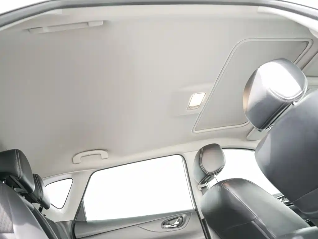 Nissan Tiida 2019 — фото 16