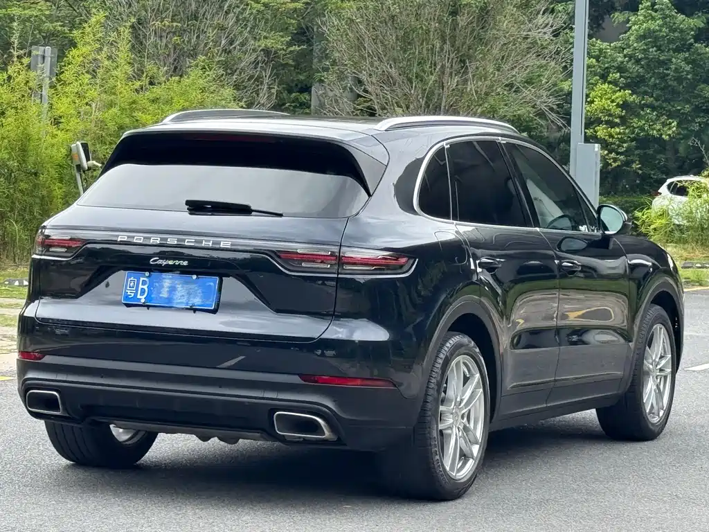 Porsche Cayenne 2018 — фото 18