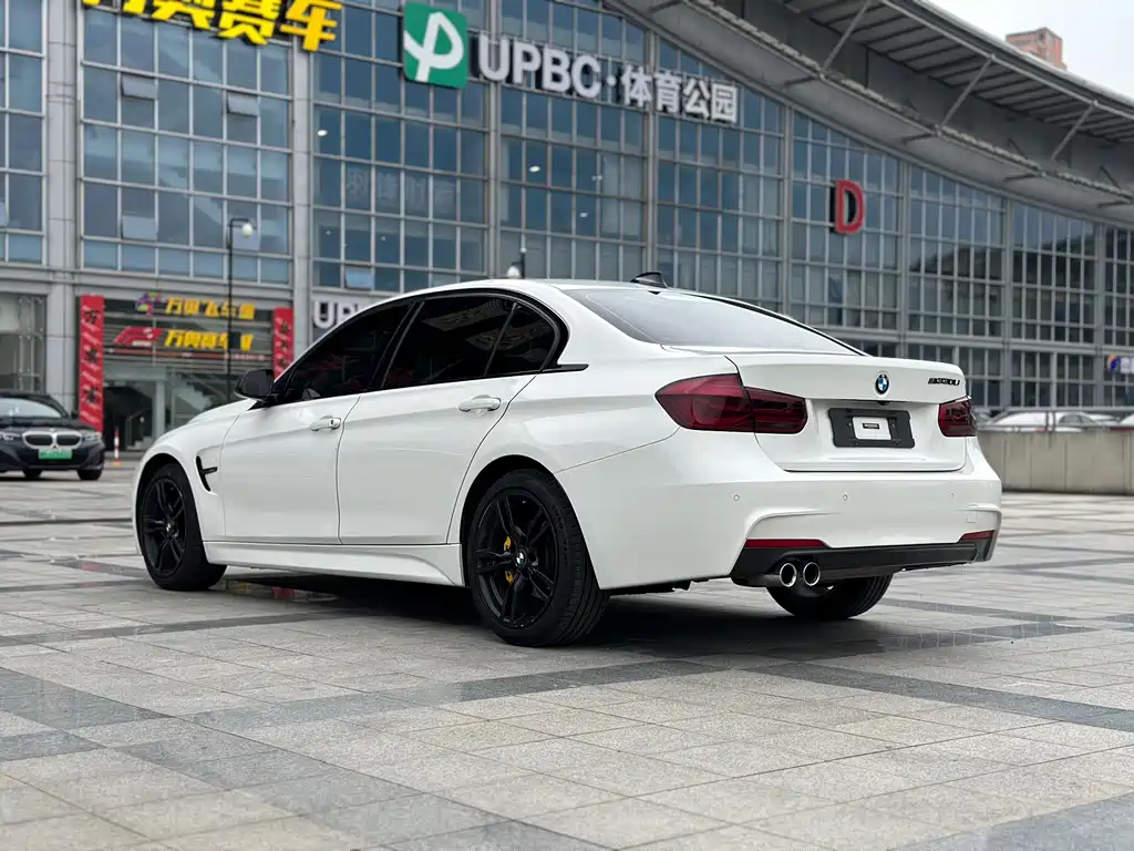 BMW 3 Series 2019 — фото 12